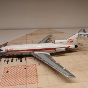 Trans World 727-031 1962 N858TW L.jpg