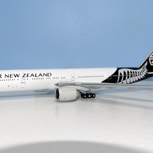 NZ_B77W_02.JPG