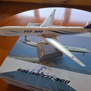 #408 ANA B777-300 JA752A.jpg