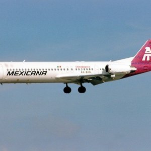 Fokker_100_(F-28-0100),_Mexicana_AN0208059 (1).jpg