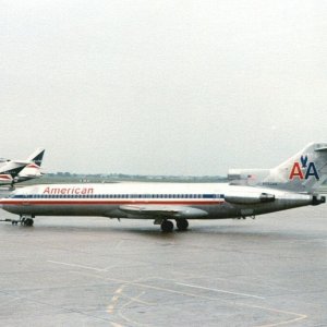 American 727-223A N880AA ORD_19820600_N880AA_01.jpg