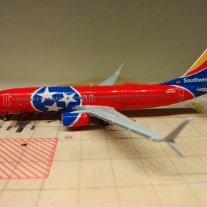 Southwest 737-8H4 N8620H L.jpg