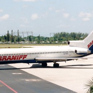 Boeing-727-277-Braniff-1024x622.jpg