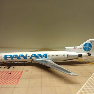 Pan Am 727-235 N4734 L.jpg