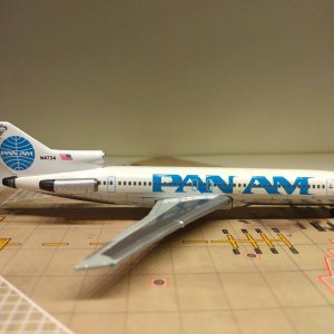 Pan Am 727-235 N4734 R.jpg