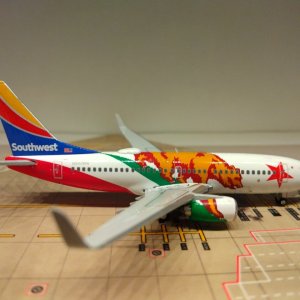 Southwest 737-7H4WL N943WN GJ R.jpg