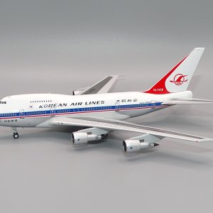 KAL_B747SP_HL7456_01.JPG