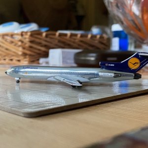 Aeroclassics LH B727-200 D-ABCI (1).jpg