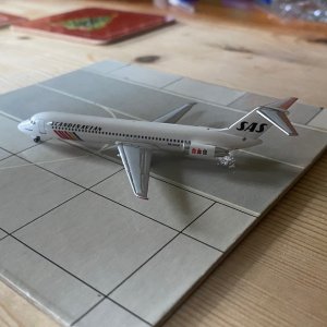 Aeroclassics SAS (80s c_s)- DC-9-41- SE-DAR (1).jpg