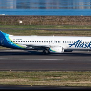 n302as-alaska-airlines-boeing-737-990_PlanespottersNet_1702604_513e05e308_o.jpg