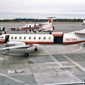 Horizon_Air_Fairchild_Swearingen_SA-227AC_Metro_III_Silagi-1.jpg