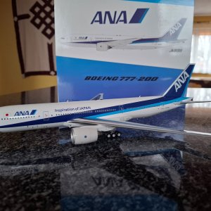 #421 ANA B777-200 JA8199 B models.jpg
