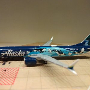 Alaska B737-MAX 9 N932AK L.jpg