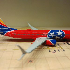 Southwest B737-8H4WL N8620H R.jpg