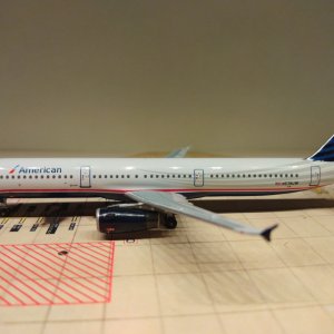 American A321-231 N578UW L.jpg