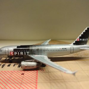 Spirit A319-132 N525NK L.jpg