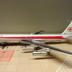 Trans World  B707-331B 1962 N8733 L.jpg