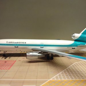 Transamerica DC-10-30CF N103TV L.jpg