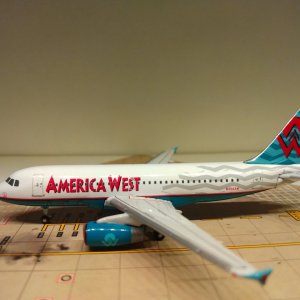 America West A319-132 N814AW L.jpg