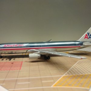 American B767-323ER  N390AA L.jpg