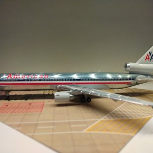 American MD-11 N1765B L.jpg