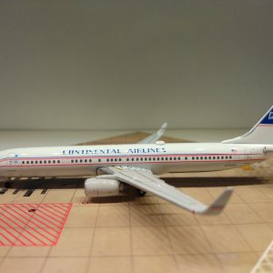 Continental B737-924ERWL N75436 L.jpg