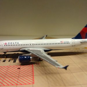 Delta A320-212 N373NW L.jpg