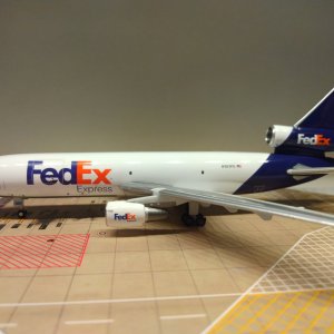 Federal Express MD-10-30F N303FE L.jpg