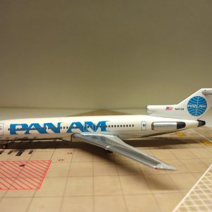 Pan Am B727-235 N4734 L.jpg