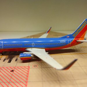 Southwest B737-3H4WL N394SW L.jpg