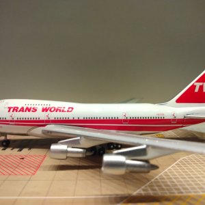 Trans World B747SP-31 N57202 L.jpg