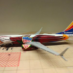 Southwest 737-8H4WL N8619F L.jpg