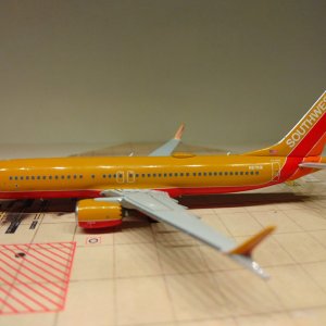 Southwest 737-8MAX N871HK L.jpg