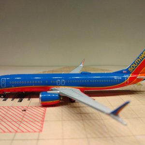 Southwest 737-MAX 8 N872CB L.jpg