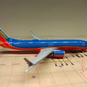 Southwest 737-MAX 8 N872CB R.jpg