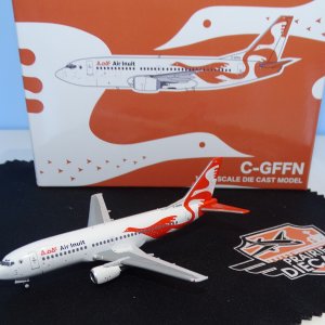 AirInuit_B733_04.JPG