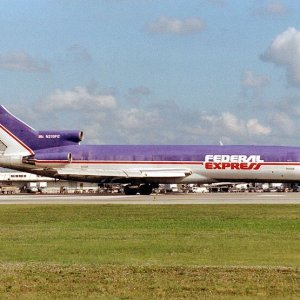 800px-Boeing_727-233-Adv(F),_Federal_Express_AN0230167.jpg