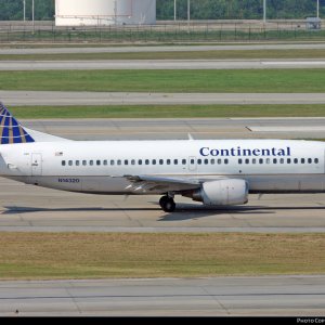 Continental 737-324 N14320 1991.jpg