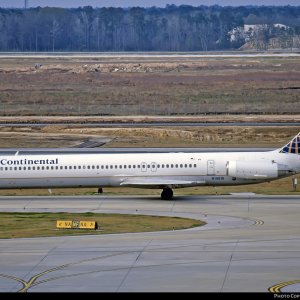 Continental MD-80 N14816 1991.jpg