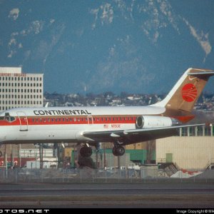 Continental DC-9-14 N8901E 1984.jpg
