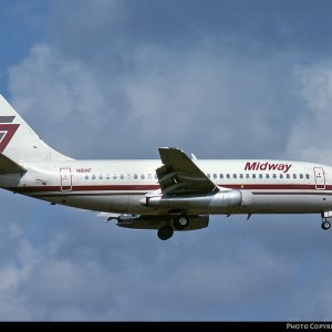 Midway 737-2T4A N81AF 1.jpg