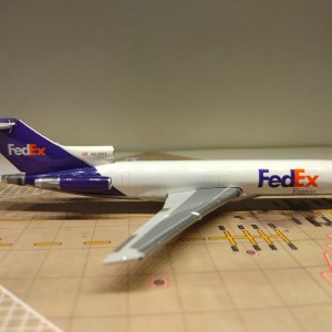 FedEx Express 727-247AF N235FE R.jpg