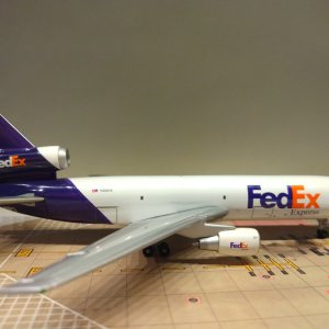 FedEx Express MD-10-10F N386FE R.jpg