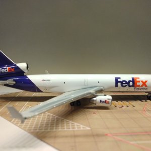 FedEx Express MD-11F 1994 N525FE R.jpg