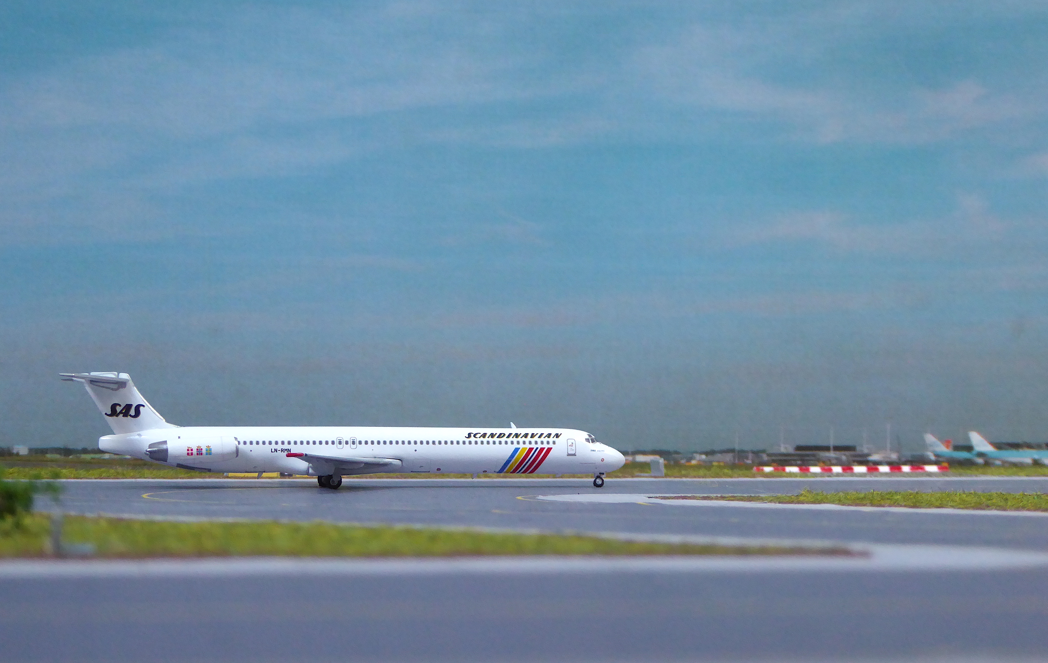 2 SAS MD-82 LN-RMN_4.JPG