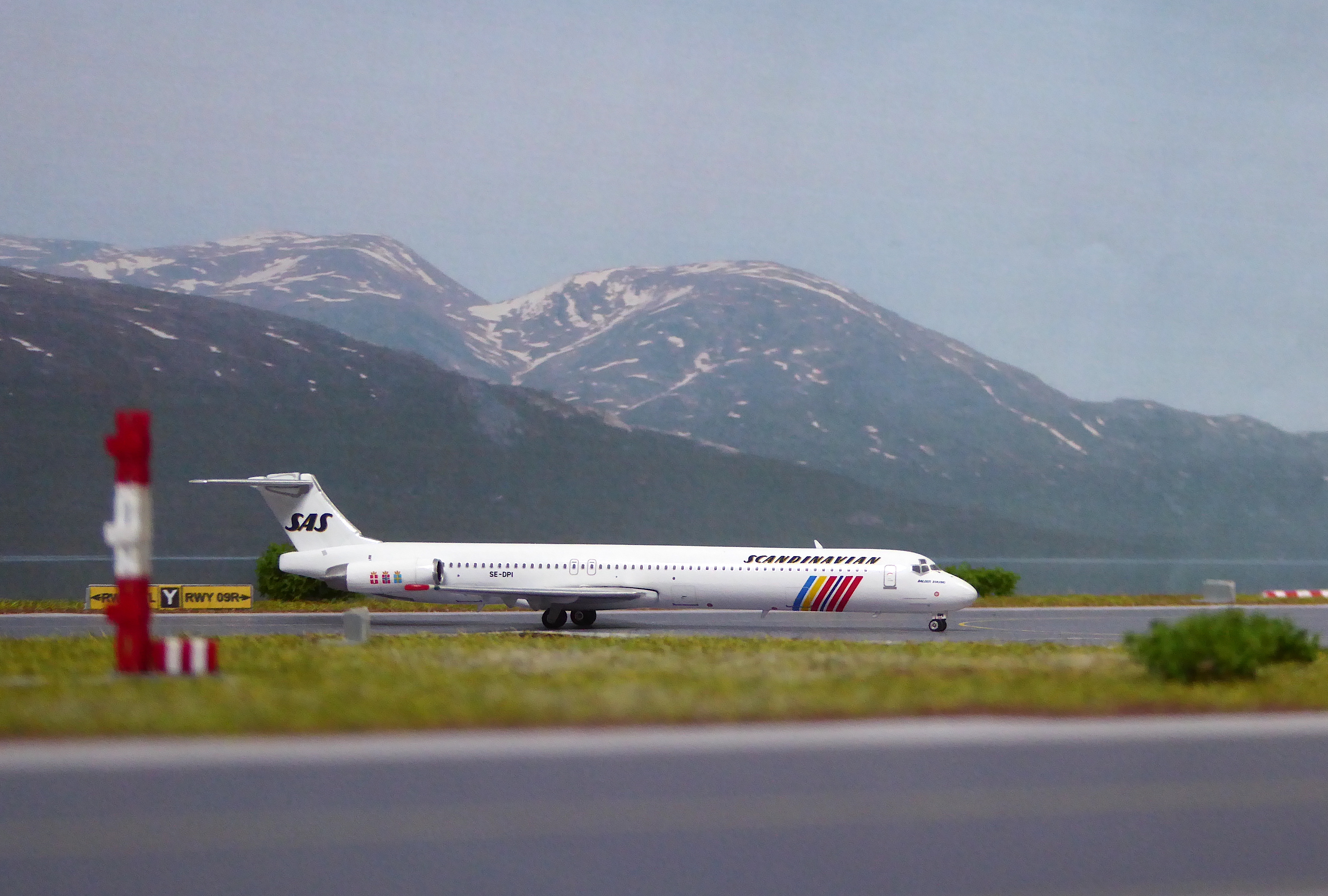 3 SAS MD-83 SE-DPI_4.JPG