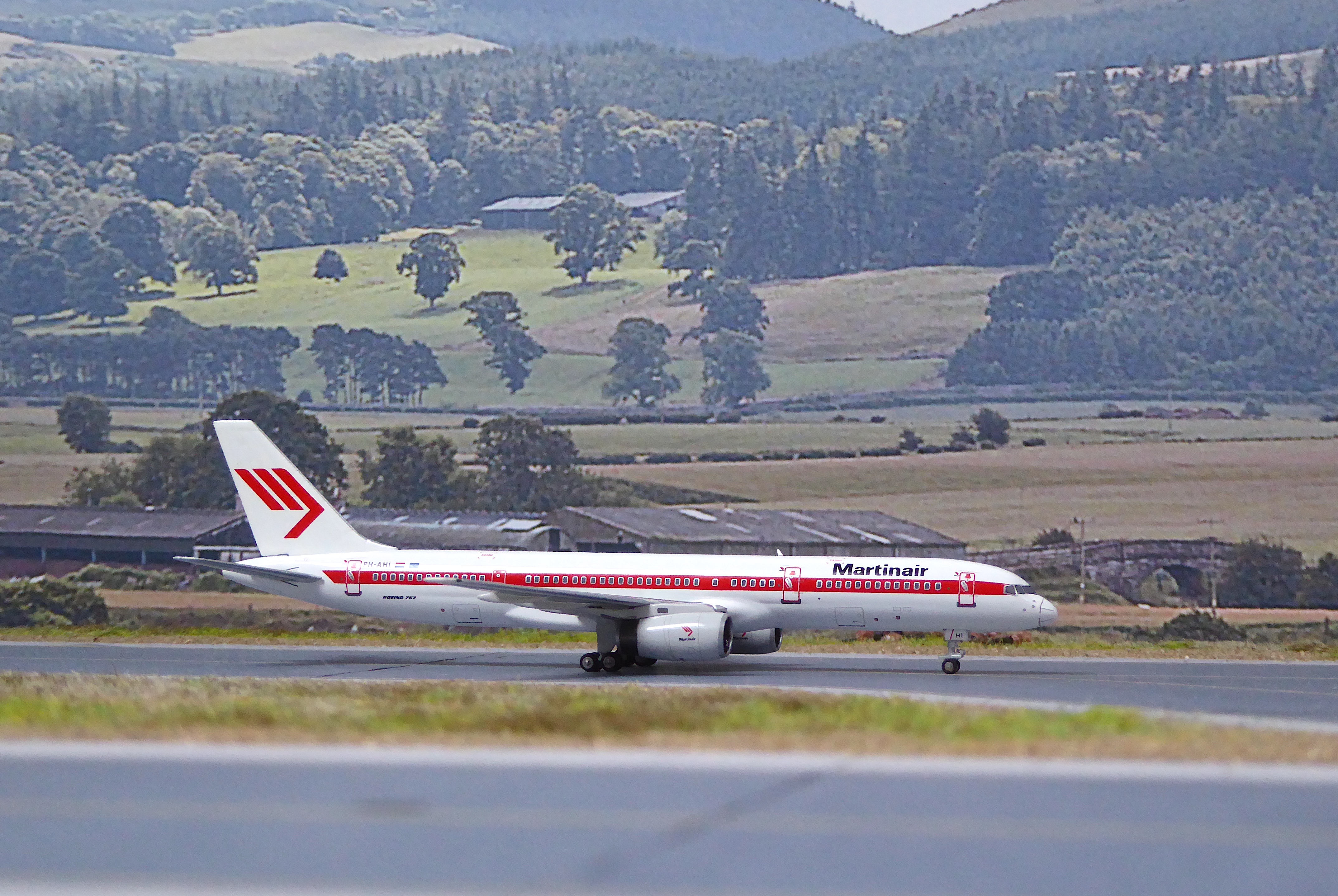 4 AACF 26 Martinair B757-27B PH-AHI_1.JPG