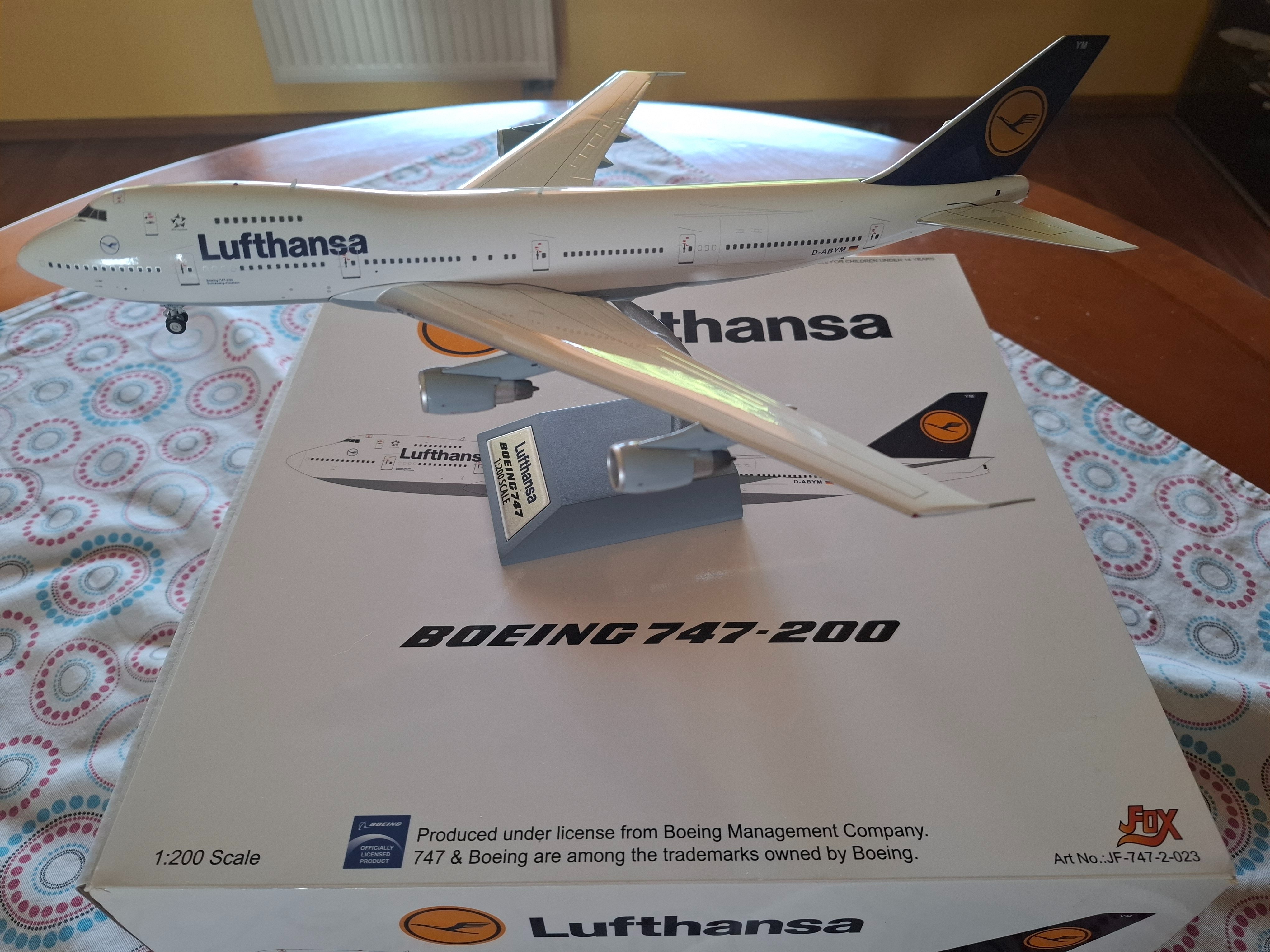 #403 Lufthansa B747-200 D-ABYM.jpg