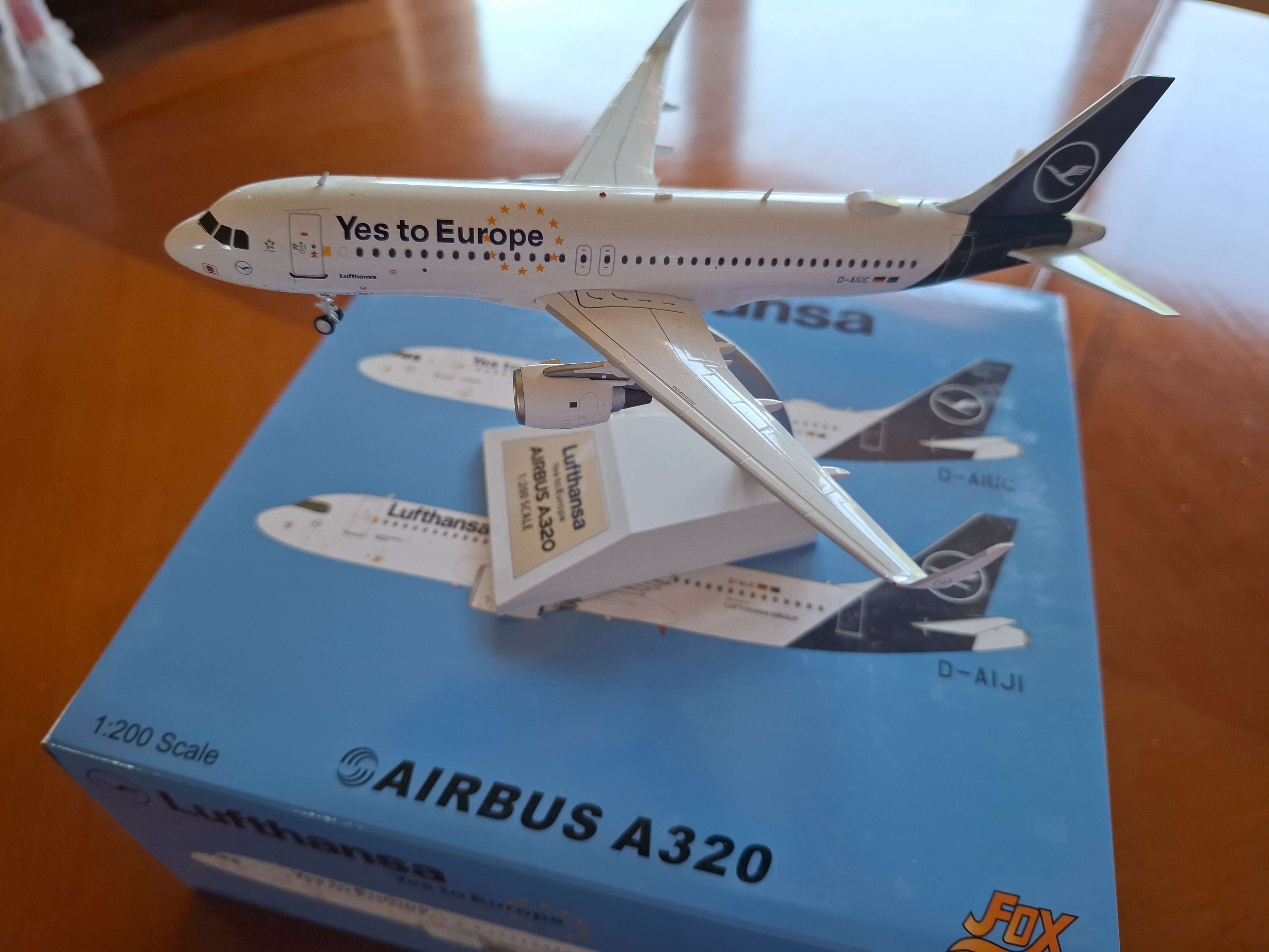 #406 Lufthansa A320 Neo D-AIUC.jpg
