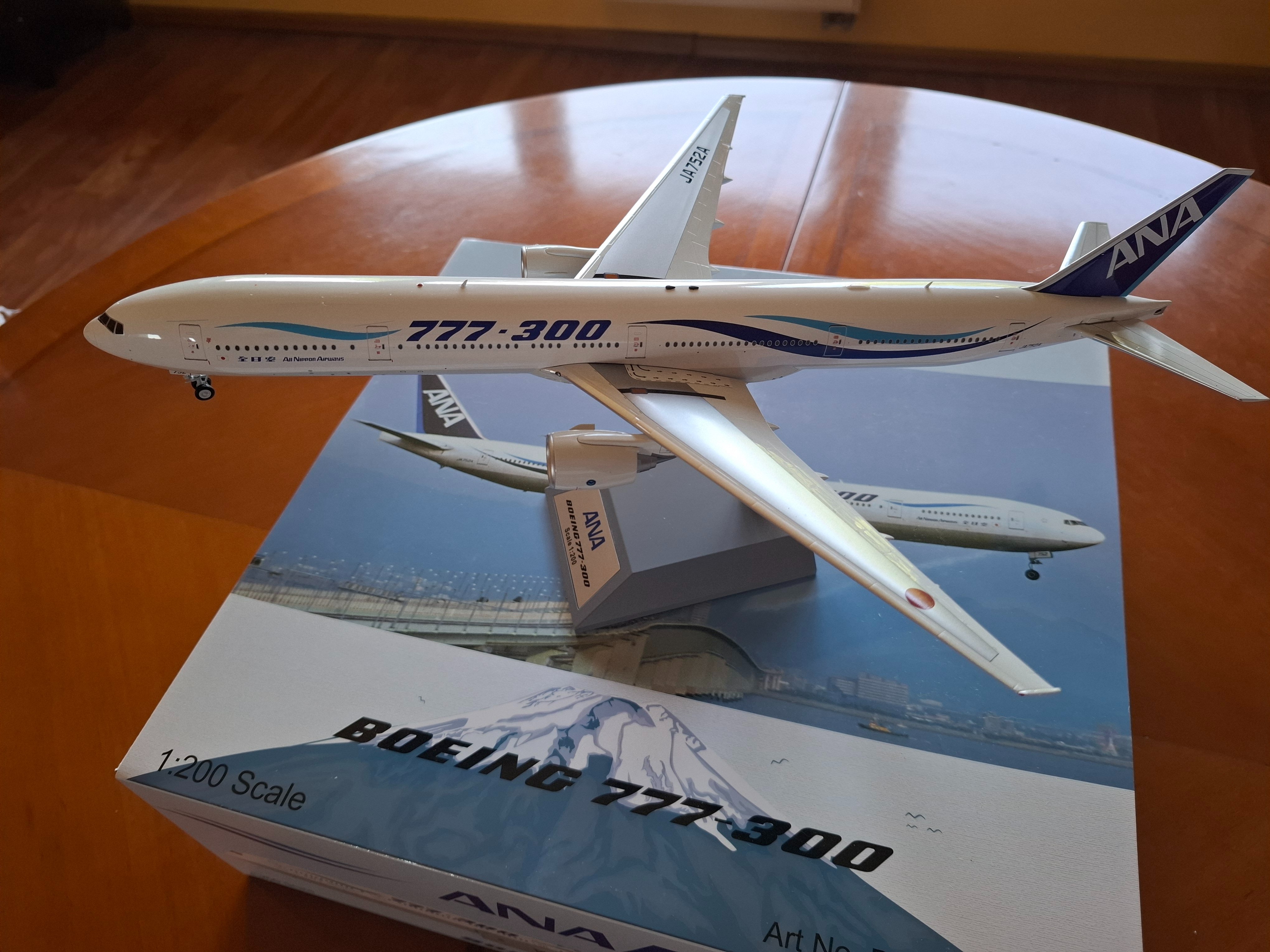 #408 ANA B777-300 JA752A.jpg